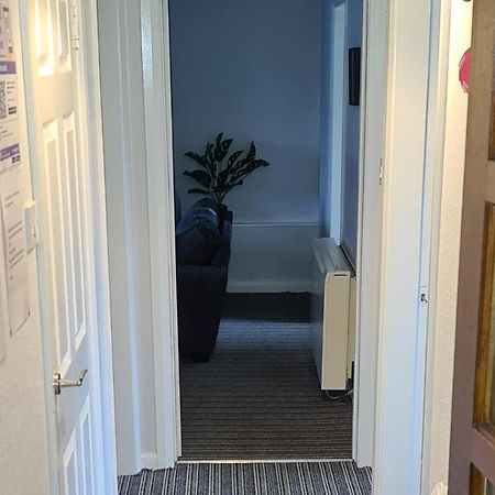 Beautiful 2-Bed Apartment In キャンベルタウン エクステリア 写真