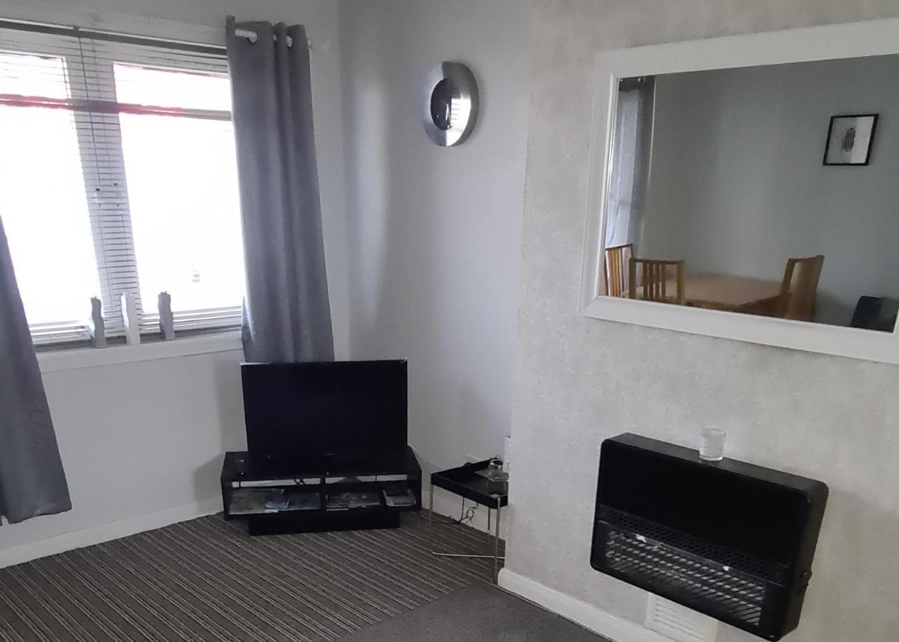 Beautiful 2-Bed Apartment In キャンベルタウン エクステリア 写真