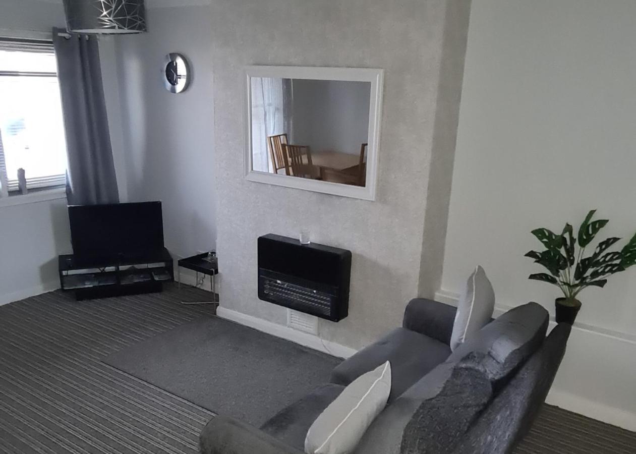 Beautiful 2-Bed Apartment In キャンベルタウン エクステリア 写真