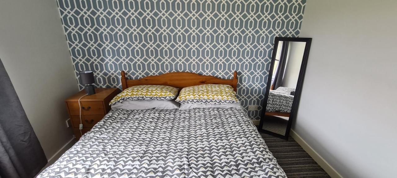 Beautiful 2-Bed Apartment In キャンベルタウン エクステリア 写真